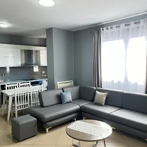  Appartamento Boulevard Views - Spacious Albania